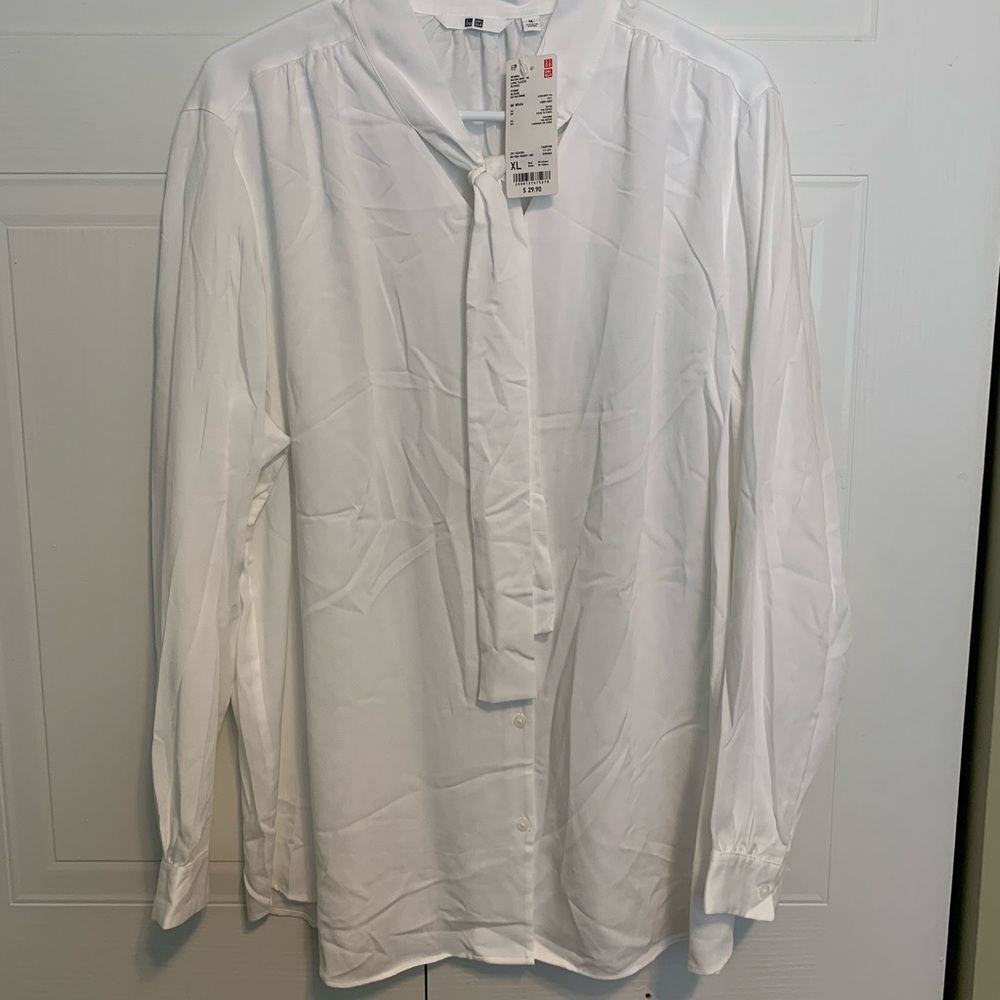 UNIQLO LONG SLEEVE BLOUSE